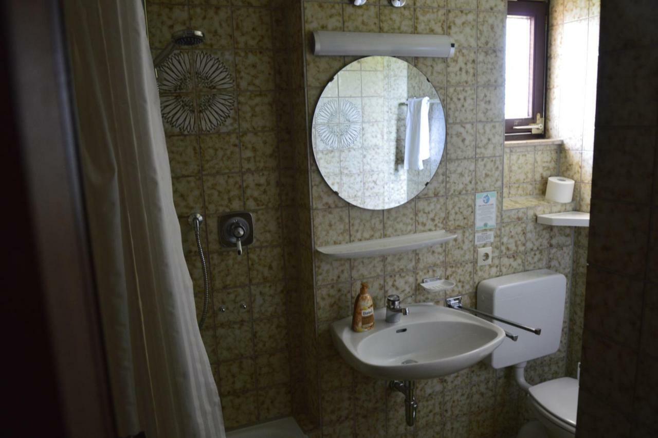 Gaestehaus Faessle Weinstadt Exteriér fotografie