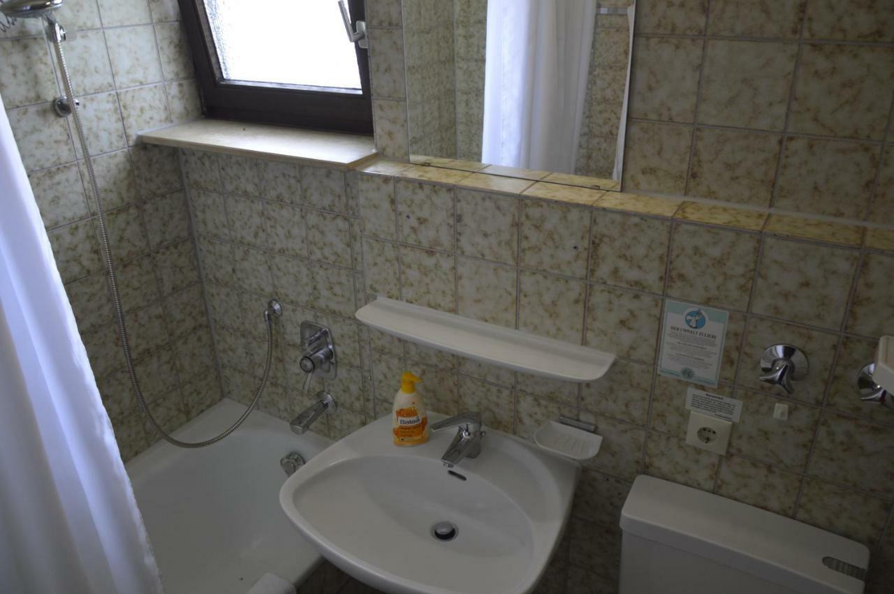 Gaestehaus Faessle Weinstadt Exteriér fotografie